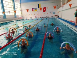 В Запорожье мужественные женщины могут пройти реабилитацию в бассейне