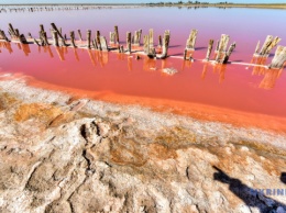 Розовые пейзажи Генического озера стали доступны в 3D