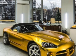 В Украине появился сверхмощный золотой американский авто
