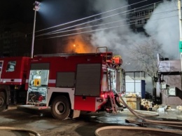 В Киеве ночью горел большой рынок