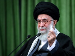 Хаменеи: если США снимут санкции, Иран может вернуться к ядерной сделке