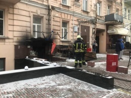 С миру по нитке: киевляне массово скидываются на ремонт сгоревшего Bistro Bistro