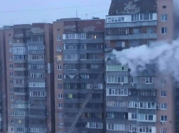 Один погиб, 13 спасли: на Одесской - масштабный пожар в многоэтажке