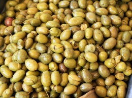 Ученые рассказали, когда люди начали есть оливки
