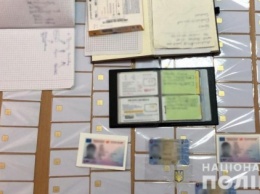 СБУ с полицией накрыли схему по изготовлению поддельных документов стран ЕС (ФОТО, ВИДЕО)