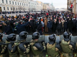 В Петербурге задержали подозреваемого в нападении на полицейского