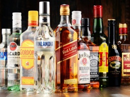 Запорожец продавал поддельный алкоголь под марками известных брендов
