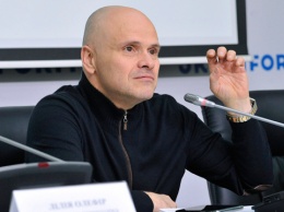 Радуцкий предлагает вне очереди вакцинировать журналистов