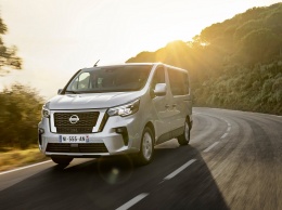 Nissan NV300 Combi стал более угловатым по примеру родственного Трафика (ВИДЕО)