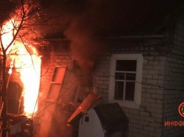 Под Днепром сгорела летняя кухня