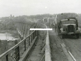 В Днепре опубликовали уникальное фото Мерефо-Херсонского моста времен оккупации: фото