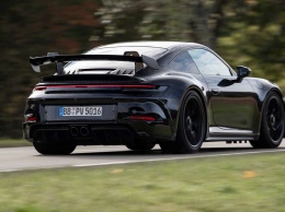 Новый дорожно-трековый Porsche 911 показали на видео