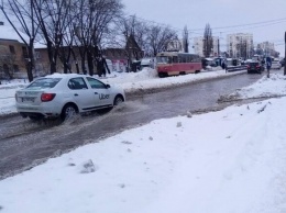 Не забудь ласты: на Черниговской затопило сразу две улицы