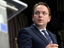 Еврокомиссар от Венгрии шантажировал Украину и срывал договоренности с ЕС - СМИ