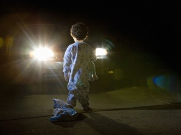 В Кривом Роге трехлетний малыш в мороз гулял один и без верхней одежды