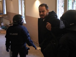 Испанская полиция штурмовала университет для ареста рэпера