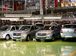 Продажи Lada в Евросоюзе упали менее чем до сотни машин в месяц