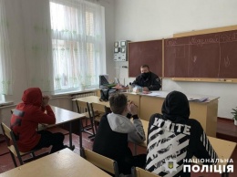 Полиция рассказала детям о преступлениях, курении и алкогольных напитках