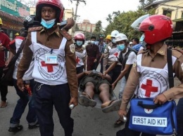 На протестах в Мьянме убиты два человека