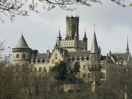 Немецкий принц судится с сыном из-за продажи замка за 1 евро