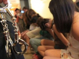 Украинка и гражданин Турции вербовали девушек в сексуальное рабство