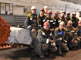 Горняки ДТЭК шахтоуправления Павлоградское осваивают новый комбайн