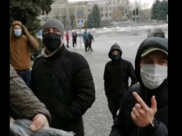 Организатора митинга, в Павлограде, оштрафовали на 2 тыс. грн за экскременты, выплеснутые на него