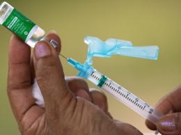 Вакцина, которая летит в Украину: что известно о Covishield