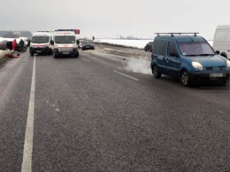 Под Киевом произошло ДТП с участием пяти автомобилей. Есть погибшие и травмированные