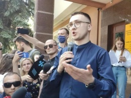 Приговор Стерненко объявил суд в Одессе