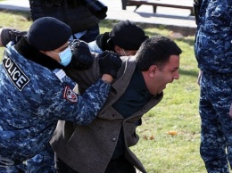 В Ереване задержали более 50 участников акции против Пашиняна