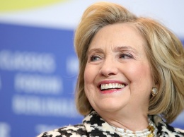 Хиллари Клинтон станет соавтором триллера