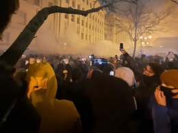 Протест на Банковой: сколько было людей, сколько пострадали и сколько арестовали
