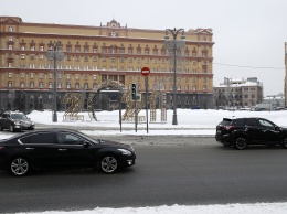 В Москве началось голосование по памятнику на Лубянской площади