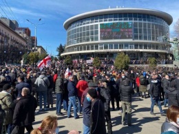 В Грузии начались массовые протесты