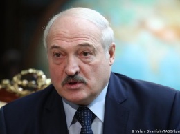 "Пропади, диктатор, вместе с народом": надо ли ЕС усилить санкции против Беларуси?