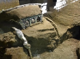 В Помпеях нашли старинную колесницу