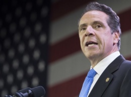 Губернатора Нью-Йорка обвинили в домогательствах