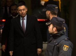 Испанская полиция арестовала Бартомеу и двух директоров Барселоны
