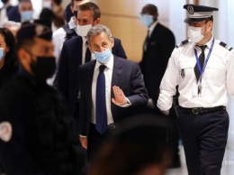 Во Франции экс-президента признали виновным и дали срок
