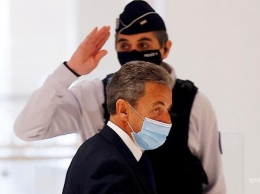 Осужденный Саркози может не попасть в тюрьму и остаться дома