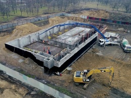В Никополе строительная компания «Стройинвест» возводит долгожданный спортивный комплекс с двумя бассейнами