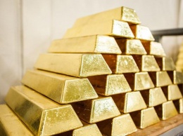 "Оптимизм по отношению к экономике": цены на золото рекордно обвалились
