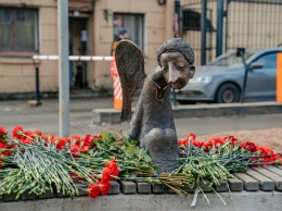 В Санкт-Петербурге открыли памятник погибшим медикам