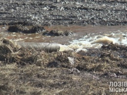 На водопроводе в Лозовой - новые аварийные участки, воды в кранах пока не будет