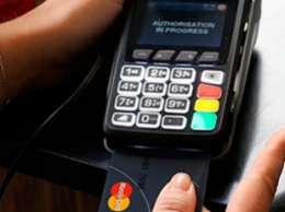 Samsung поможет Mastercard внедрить сканеры отпечатков пальцев в банковские карты