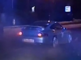Полицейские взяли на таран угнанный Porsche (видео)