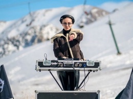 Украинская диджей Katy Rise сняла клип в турецких горах