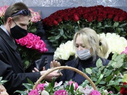 Цветы к 8 марта: в Киеве продают букет за 650 тысяч гривен (фото)