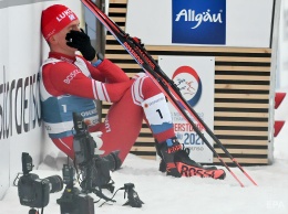 У российского лыжника Большунова произошел новый конфликт с соперником, на этот раз - с норвежцем